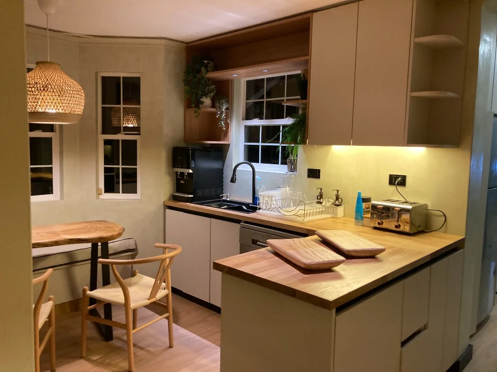 Diseño y remodelación de cocinas a medida en Chicureo por DCajón